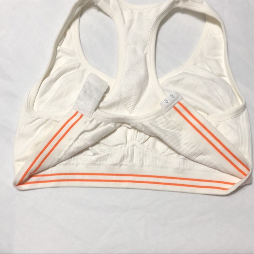 Victoria’s Secret VSX White Sports Bra Size M - Picture 8 of 8